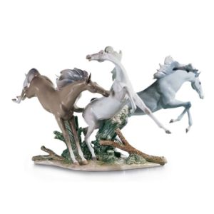 Скульптура Рожденные свободными лошади