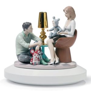 The Family Portrait Figurine. By Jaime Hayon
