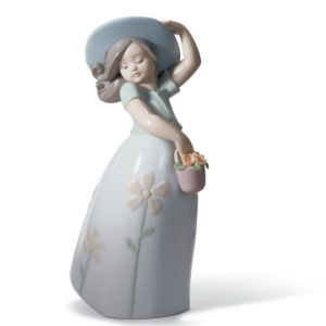Little Daisy Girl Figurine