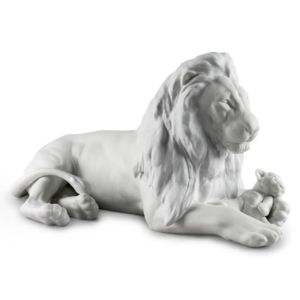 Lion with Cub Figurine