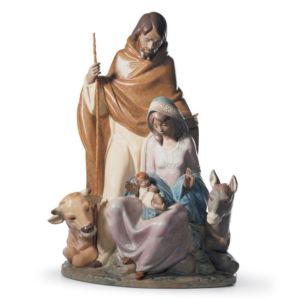 Joyful Event Nativity Figurine. Gres