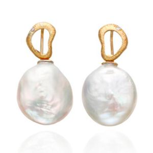 Diamant-Satinierte Gold-Perlen-Ohrringe